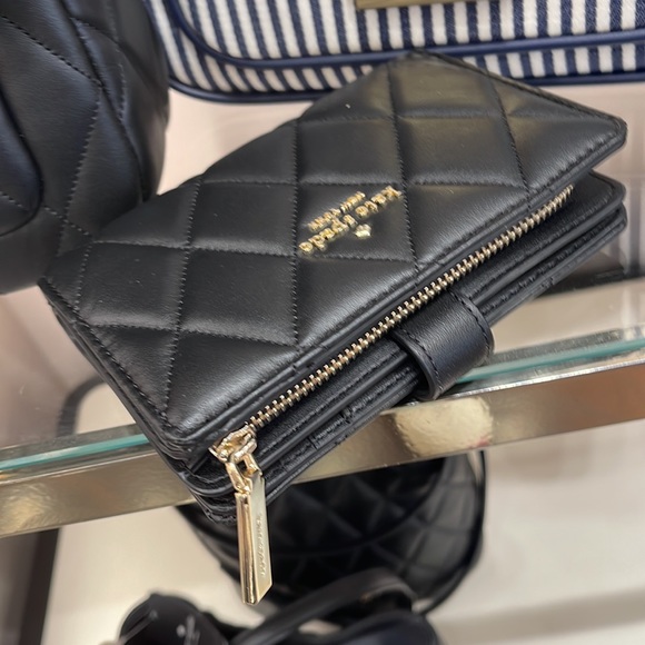 Kate Spade Carey Medium Compartment Bifold Wallet 
COLOR: Black
NWT - Picture 8 of 16